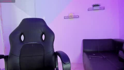 Alicia online show from 10-17-25, 11:40