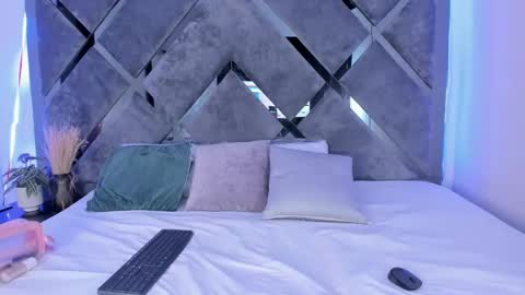 Alice  online show from 01-08-25, 08:29