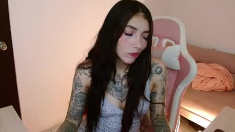 Snapshot of alicia_key_ chatting on 05-29-26, 06:33 ALICIA online show from 05-29-26, 06:33
