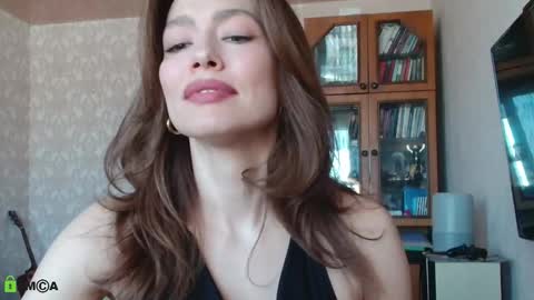 Alicia online show from 03-17-26, 07:44