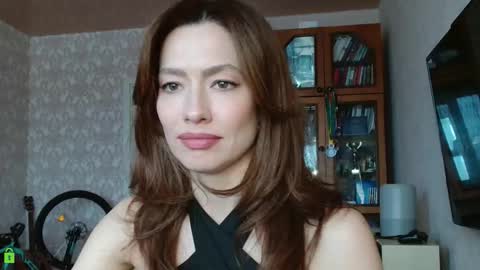 Alicia online show from 03-22-26, 01:14