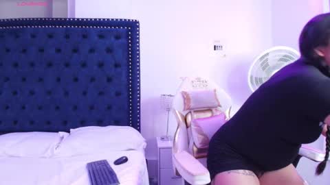 Snapshot of alicia_smiith chatting on 01-07-26, 11:12 Alicia online show from 01-07-26, 11:12