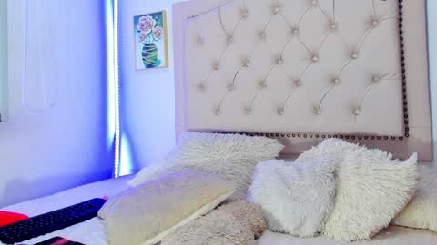       online show from 02-01-25, 04:24