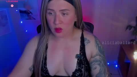 Jennyfer online show from 07-01-26, 08:41