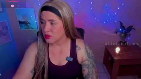 Jennyfer online show from 07-11-26, 09:16