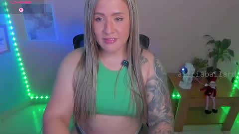 Jennyfer online show from 07-30-26, 09:36