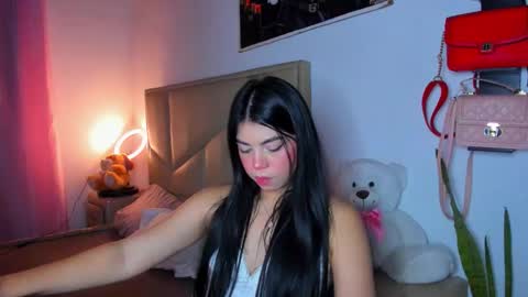 aliciabiden online show from 10-22-25, 04:35