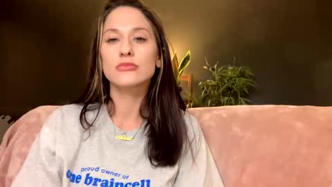 Snapshot of aliciacolette123 chatting on 11-17-25, 05:35 teacherspet69 online show from 11-17-25, 05:35