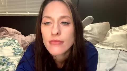 Snapshot of aliciacolette123 chatting on 11-21-25, 09:19 teacherspet69 online show from 11-21-25, 09:19