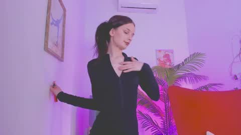 Alicia online show from 05-08-26, 06:19