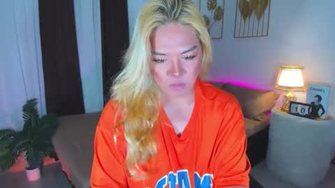 aliciacum online show from 11-15-25, 11:40