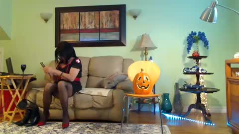 Snapshot of aliciadehart181 chatting on 10-12-25, 07:57 Alicia deHart Help me reach 1000 Followers. Its FREE online show from 10-12-25, 07:57