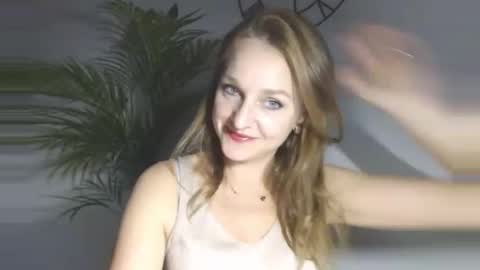 Alicia online show from 11-18-25, 03:38