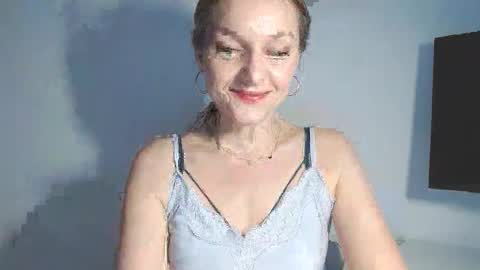 Snapshot of alicialux chatting on 02-20-26, 06:48 Alicia online show from 02-20-26, 06:48