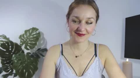 Snapshot of alicialux chatting on 03-11-26, 07:03 Alicia online show from 03-11-26, 07:03