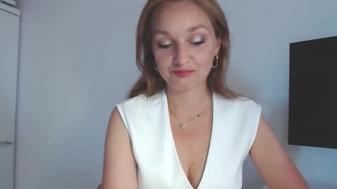 Alicia online show from 05-29-26, 06:11