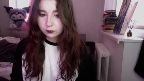 aliciamoon_ online show from 10-10-25, 11:42