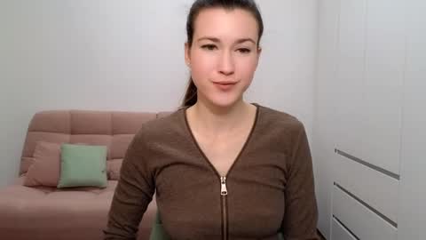Snapshot of alicianoveli chatting on 01-18-25, 10:28 alicianoveli online show from 01-18-25, 10:28