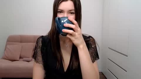 Snapshot of alicianoveli chatting on 02-10-25, 12:08 alicianoveli online show from 02-10-25, 12:08