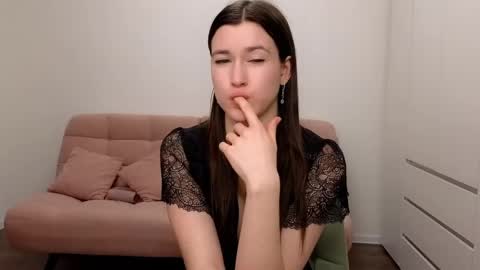 Snapshot of alicianoveli chatting on 02-10-25, 03:21 alicianoveli online show from 02-10-25, 03:21