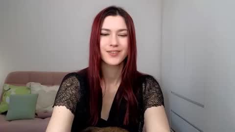 Snapshot of alicianoveli chatting on 10-18-25, 10:49 alicianoveli online show from 10-18-25, 10:49