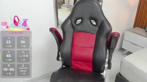 ALICIA  online show from 10-30-25, 07:47