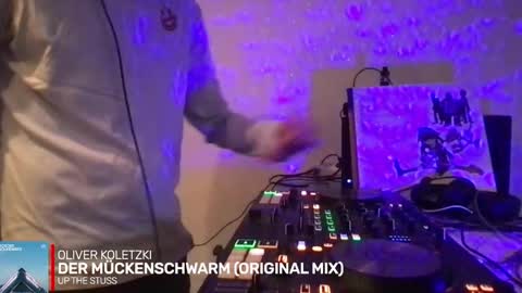 busco rockera online show from 09-24-25, 04:54