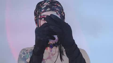     online show from 05-15-26, 12:50
