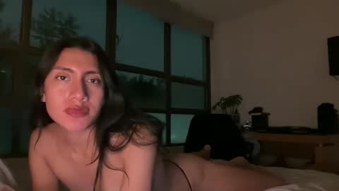 Snapshot of aliensuppstar chatting on 01-15-26, 03:00 Aliensuppstar online show from 01-15-26, 03:00