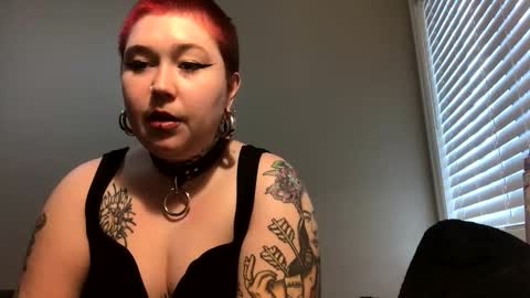 Snapshot of alientboy chatting on 04-13-26, 01:22 alientboy online show from 04-13-26, 01:22