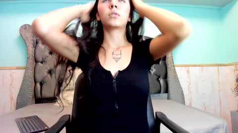 Snapshot of aliice_greco chatting on 01-23-25, 08:45 Alice online show from 01-23-25, 08:45