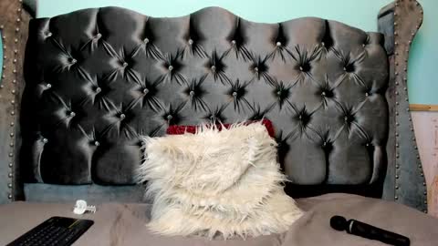 Snapshot of aliice_greco chatting on 01-26-25, 03:25 Alice online show from 01-26-25, 03:25