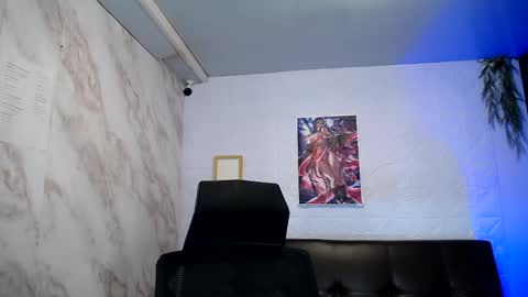 Snapshot of aliice_greco chatting on 03-11-25, 01:37 Alice online show from 03-11-25, 01:37