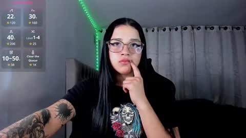 aliice_walker_ online show from 01-06-26, 10:56