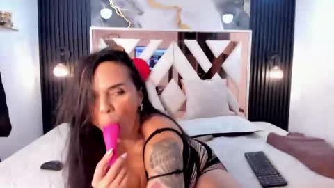 Ali Johansonn online show from 04-21-26, 12:12