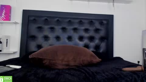 alika_jonhson_ online show from 04-19-26, 06:10