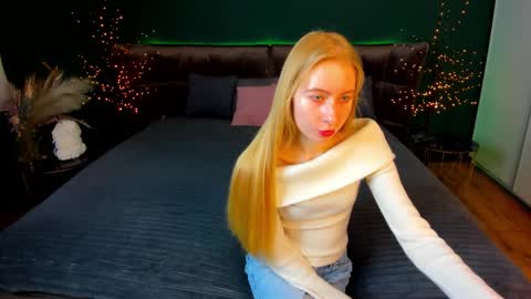 Alina online show from 10-25-25, 05:48