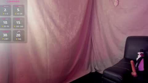 Snapshot of alina_chapman_ chatting on 10-12-25, 07:18 Andrea online show from 10-12-25, 07:18