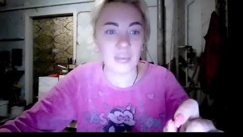 Snapshot of alinafrey_ chatting on 02-05-26, 02:38 Alina online show from 02-05-26, 02:38