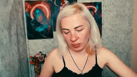 Alina online show from 05-18-26, 04:07
