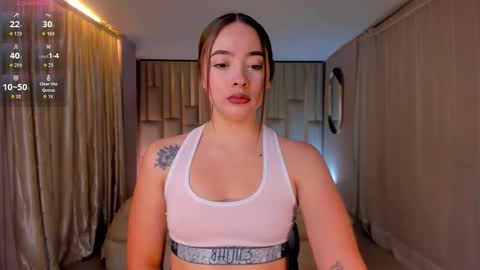 Snapshot of alinakravitz_ chatting on 09-26-25, 11:47 alinakravitz_ online show from 09-26-25, 11:47