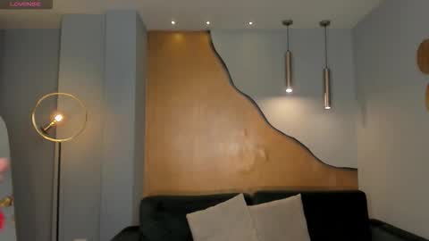 Snapshot of alinakravitz_ chatting on 10-16-25, 11:44 alinakravitz_ online show from 10-16-25, 11:44