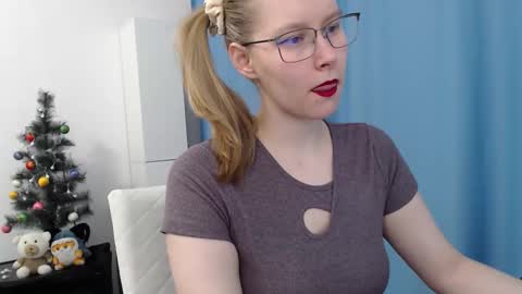 Snapshot of alinasei chatting on 01-07-26, 05:59 alinasei online show from 01-07-26, 05:59