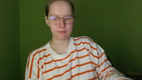 alinasei online show from 05-27-26, 01:08
