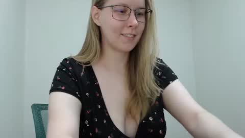 alinasei online show from 07-18-26, 12:31