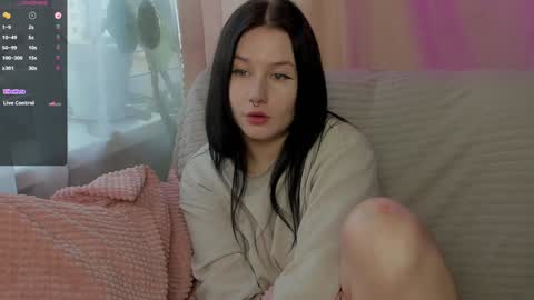 Aline Greeeen online show from 12-30-24, 05:15