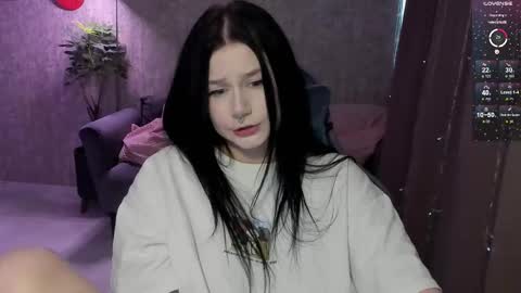 Snapshot of alinegreeeen chatting on 02-15-26, 05:59 Aline Greeeen online show from 02-15-26, 05:59