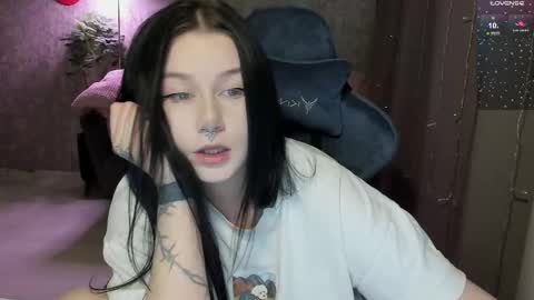 Snapshot of alinegreeeen chatting on 02-26-26, 03:22 Aline Greeeen online show from 02-26-26, 03:22