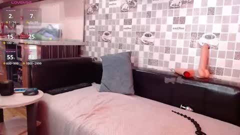 Snapshot of alinka4you chatting on 02-04-26, 11:49 Alinka online show from 02-04-26, 11:49