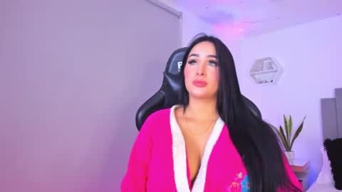 Snapshot of alisa_walton chatting on 01-26-25, 02:56 ALIS online show from 01-26-25, 02:56